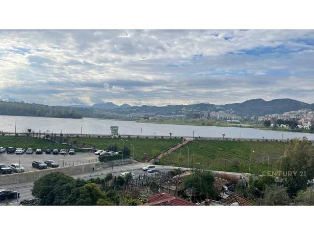 Tirane, jepet me qera apartament 3+1+BLK Kati 4, 146 m² 2.100 Euro (Nobis, Liqeni i Tiranes)