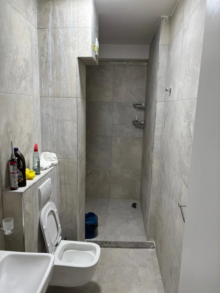 Tirane, jepet me qera apartament 2+1 Kati 8, 90 m² 550 € (Kompleksi Molla Astir)