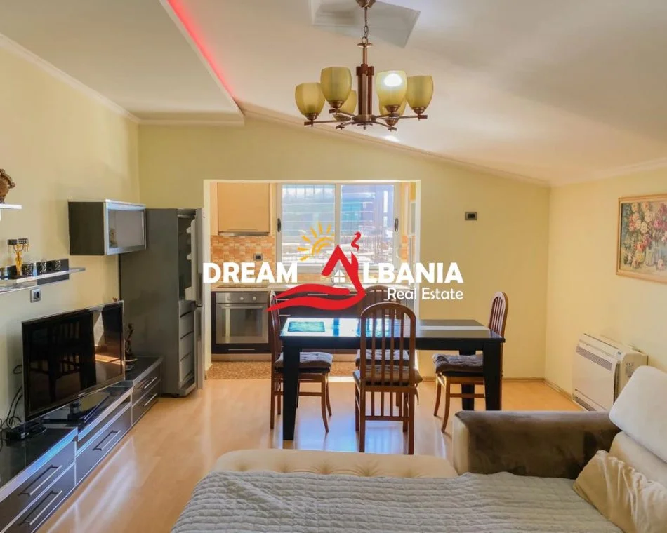 Tirane, jepet me qera apartament 2+1 Kati 4, 90 m² 700 € (21 Dhjetori)