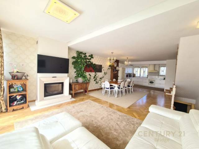 Tirane, jepet me qera apartament duplex 3+1+BLK Kati 0, 210 m² 1.500 Euro (Rezidenca Kodra e Diellit 1)