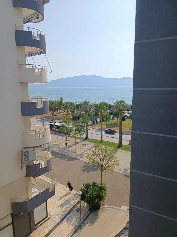 Vlore, jap me qera apartament 2+1+Ballkon Kati 4, 98 m² 350 € (Vlore)