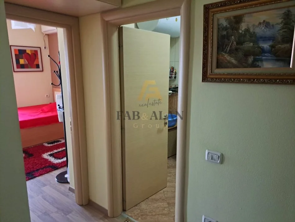 Tirane, shitet apartament 1+1 Kati 2, 70 m² 100.000 € (FRESKU)