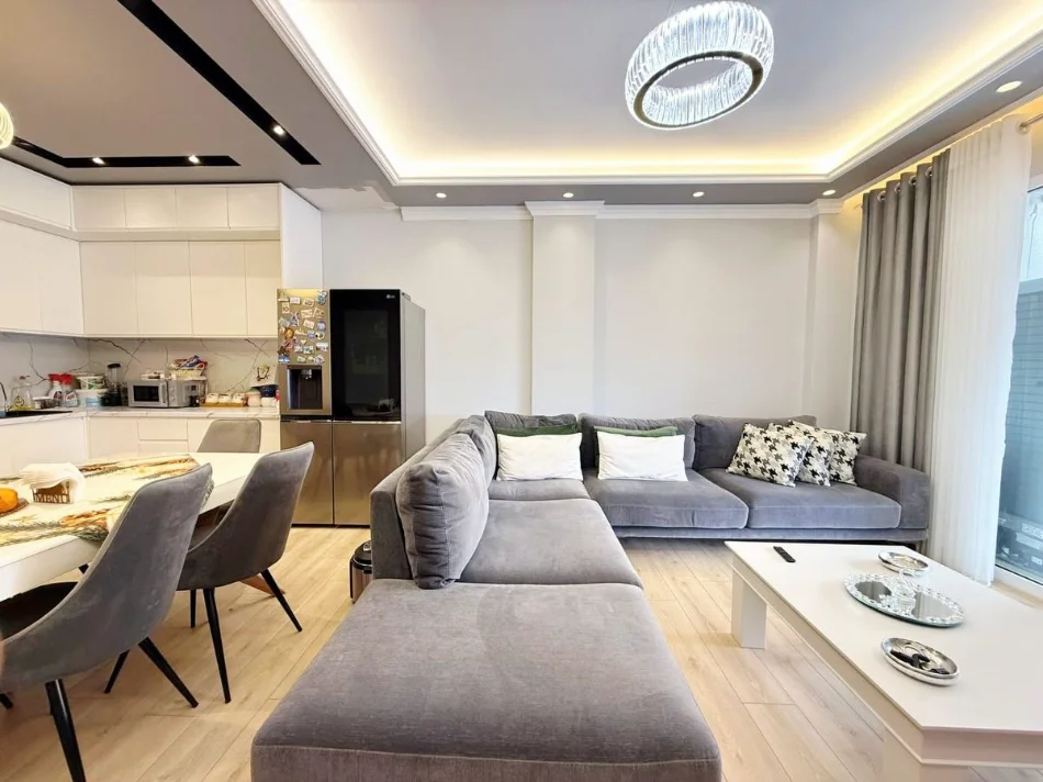 Tirane, shitet apartament 3+1 , 144 m² 339.000 € (Kopshti Zoologjik)