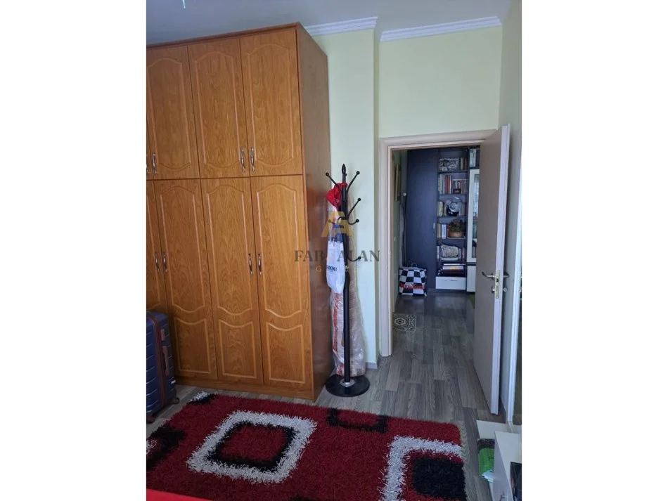 Tirane, shitet apartament 1+1 Kati 2, 70 m² 100.000 € (FRESKU)