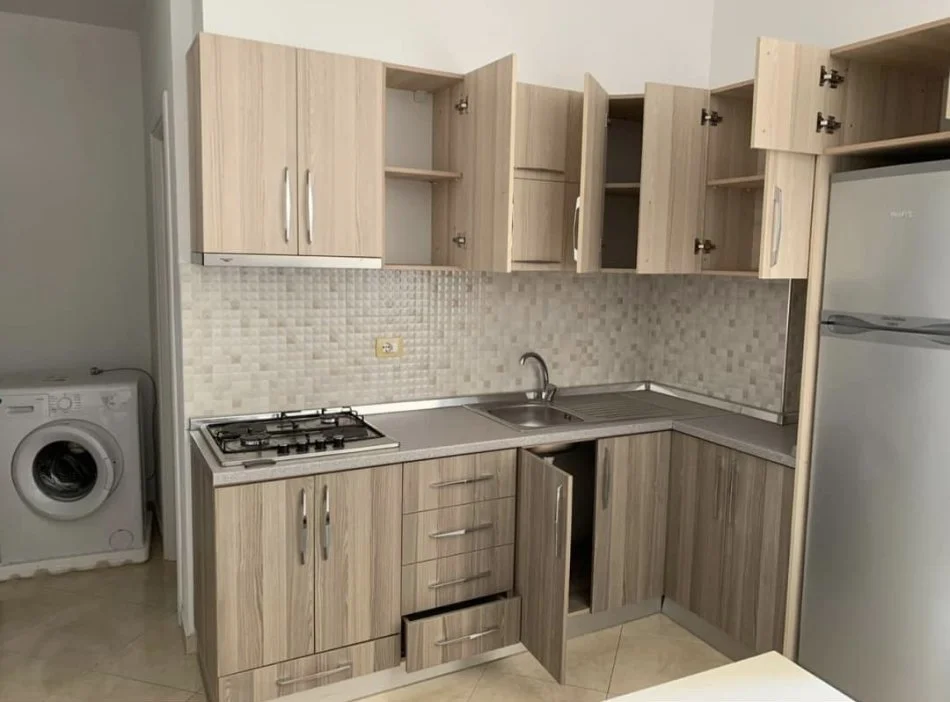 Durres, shitet apartament 1+1 Kati 6, 55 m² 
