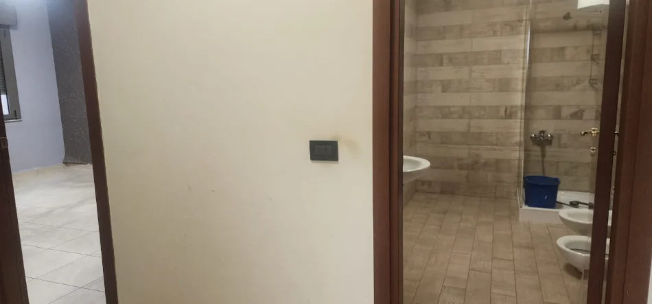 Tirane, shitet apartament 2+1+Ballkon Kati 5, 118 m² 377.280 € (Qender)
