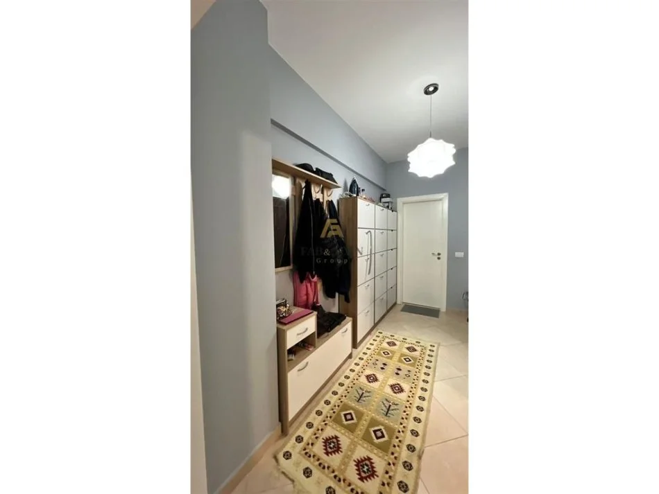 Tirane, shitet apartament 1+1 Kati 1, 82 m² 103.000 € (FRESKU)