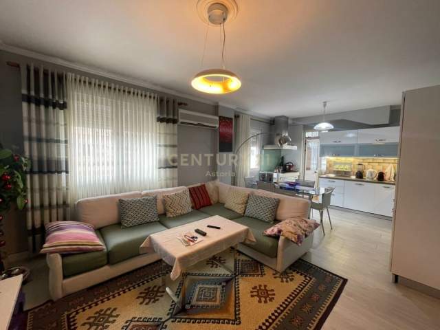 Tirane, shitet apartament 3+1+BLK Kati 6, 135 m² 223.000 Euro (Komuna e Parisit)