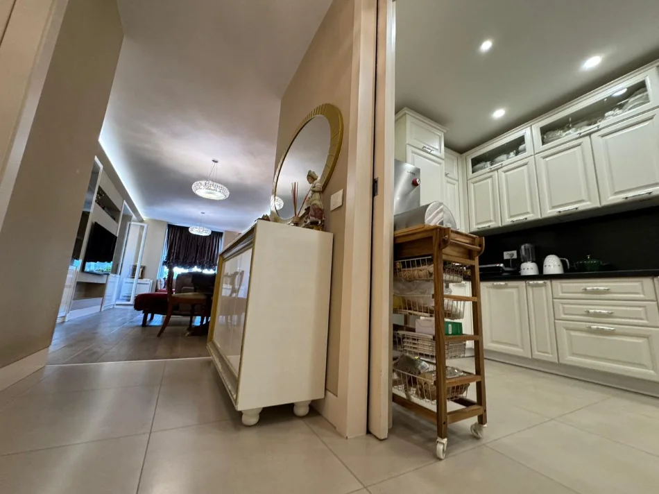 Tirane, shitet apartament 3+1 , 131 m² (Komuna e Parisit)