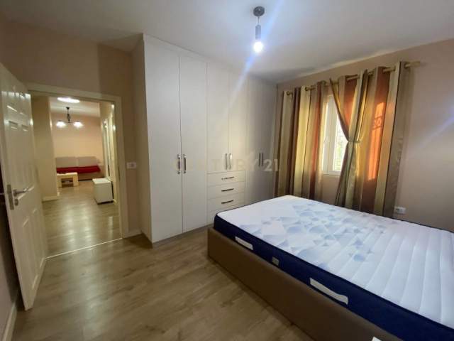 Tirane, jap me qera apartament 1+1 Kati 1, 56 m² 400 Euro (rruga e elbasanit)