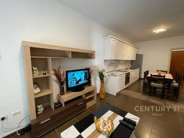 Tirane, jepet me qera apartament 2+1 Kati 2, 85 m² 650 Euro (LIQENI I THATE)