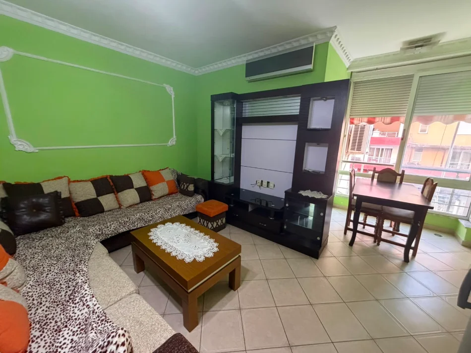 Tirane, jepet me qera apartament 2+1 Kati 2, 100 m² 550 € (Bar Artisti ne Astir)