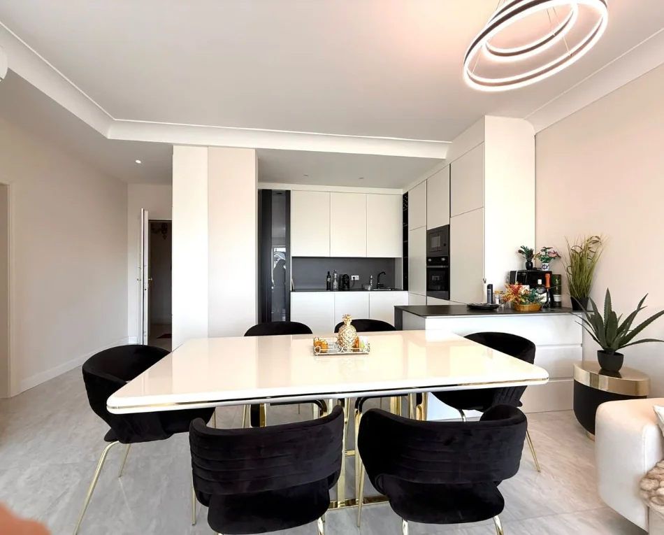Tirane, shitet apartament 2+1 , 120 m² 449.000 € (teg)