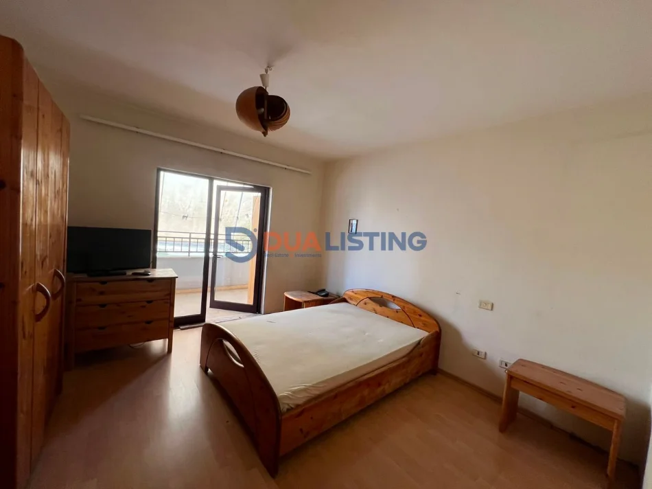 Tirane, jepet me qera apartament 2+1 , 67 m² 650 € 