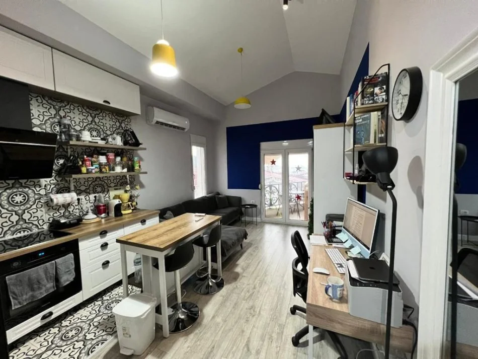 Tirane, jepet me qera apartament 1+1 Kati 3, 65 m² 550 € (Kodra e diellit)