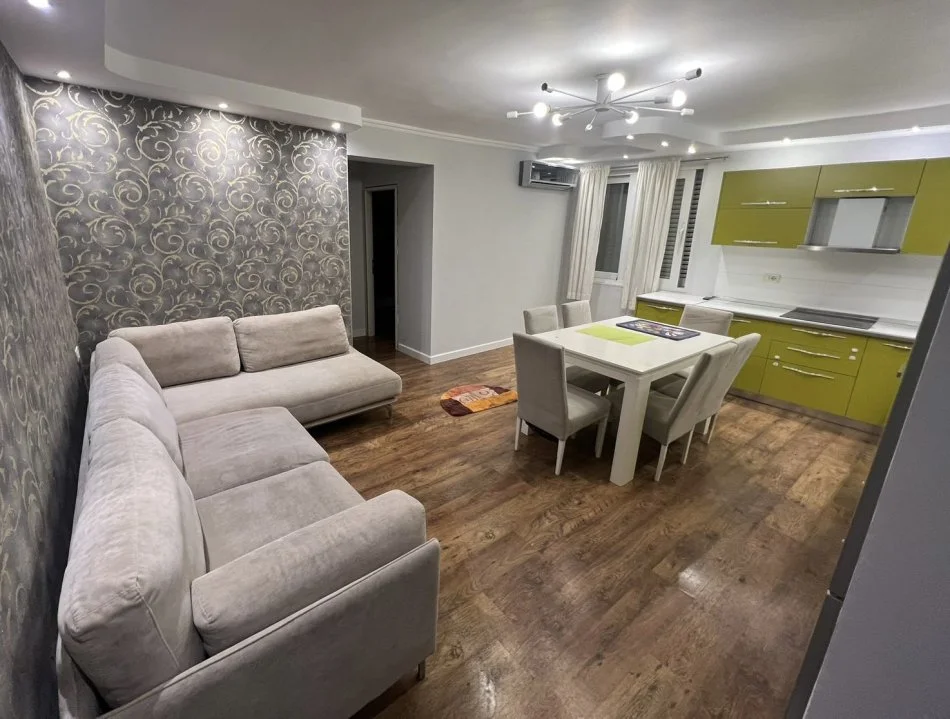 Tirane, jepet me qera apartament duplex 3+1+Aneks+Ballkon Kati 5, 110 m² 700 € (Frederik shiroka)