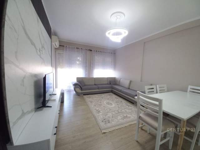 Tirane, jap me qera apartament 2+1 Kati 3, 104 m² 800 Euro