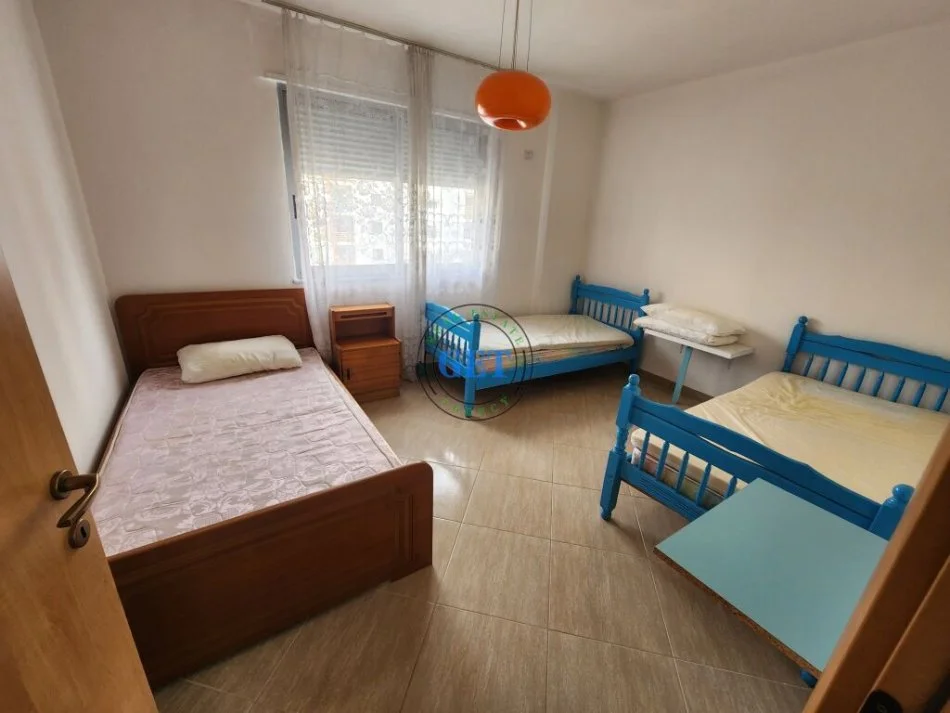 Durres, jepet me qera apartament 2+1 Kati 5, 115 m² 400 € (Plazh Iliria, Durrës)