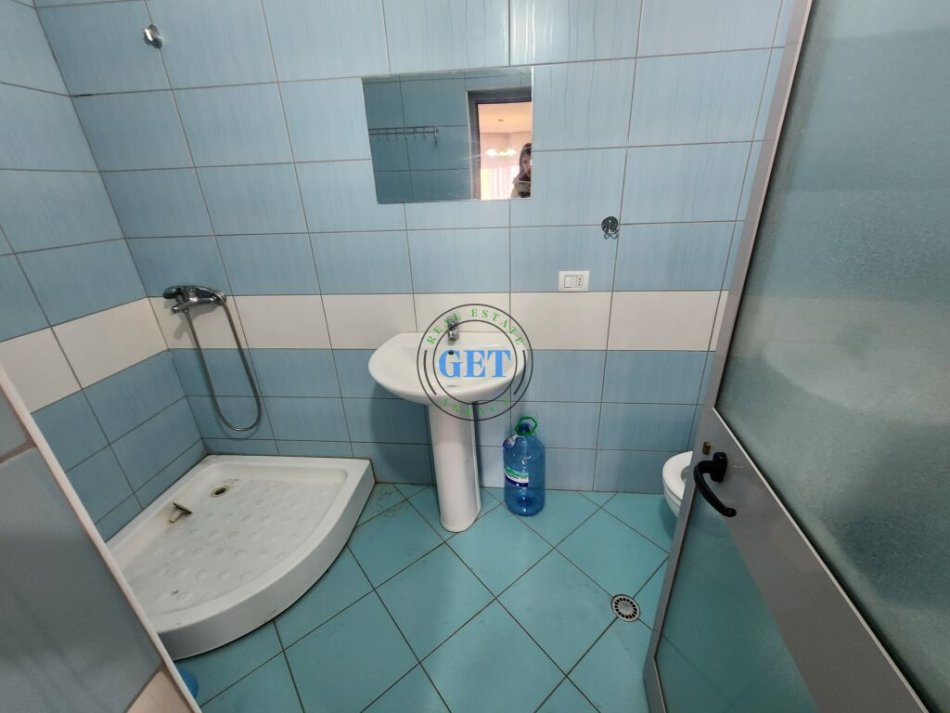 Durres, jepet me qera apartament 2+1 Kati 5, 115 m²