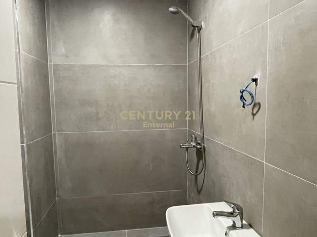 Tirane, jepet me qera apartament 2+1+BLK Kati 1, 92 m² 650 Euro