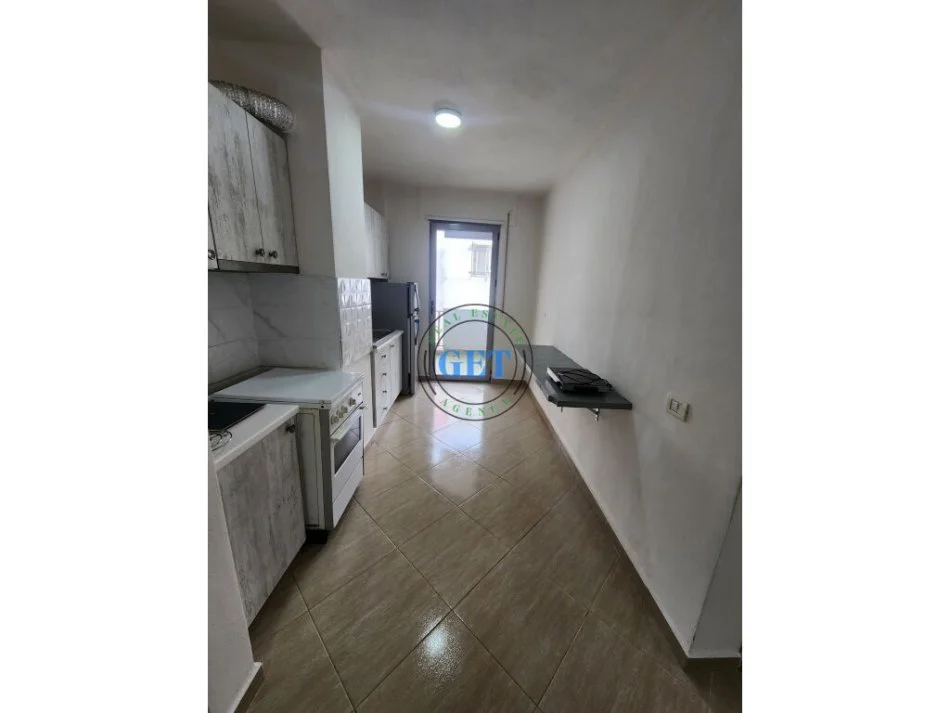 Durres, jepet me qera apartament 2+1 Kati 5, 115 m² 400 € (Plazh Iliria, Durrës)