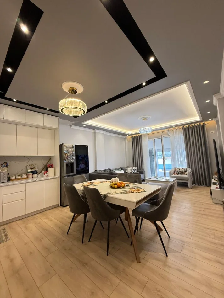 Tirane, shitet apartament 3+1 , 144 m² 339.000 € (Kopshti Zoologjik)