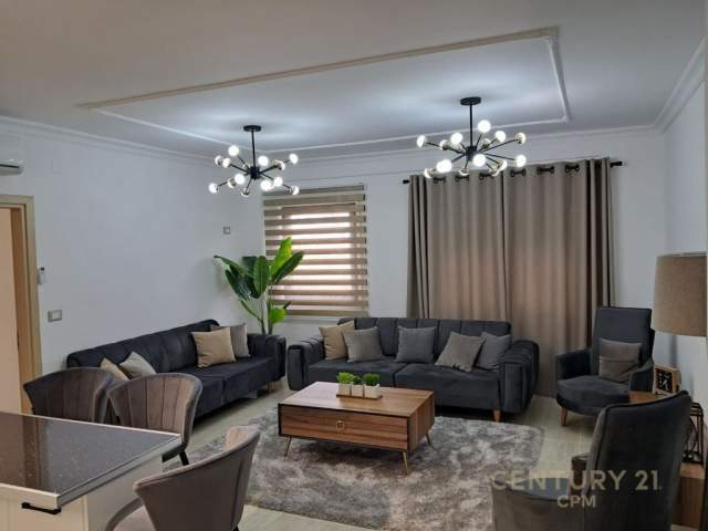 Tirane, shes apartament 2+1 145.000 Euro (kopshti botanik)