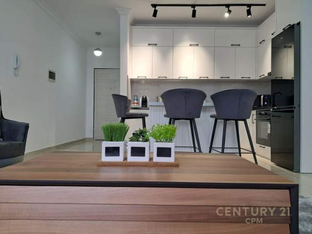 Tirane, shes apartament 2+1 145.000 Euro (kopshti botanik)