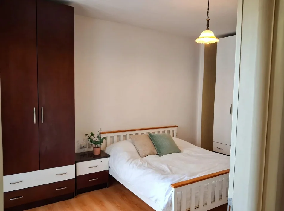 Tirane, jepet me qera apartament 1+1+Aneks+Ballkon Kati 6, 78 m² 600 € (rruga e durresit)