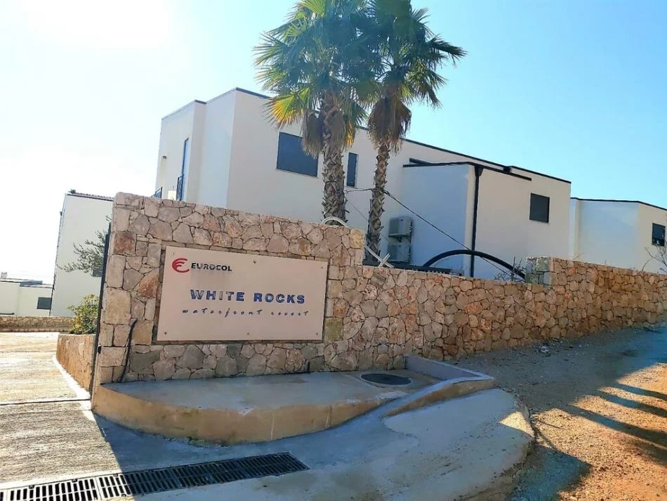 Dhermi - Palase, shitet Vile ne plazh 2 Katshe Kati 0, 760.000 € (Drimadhe Dhermi Palase)