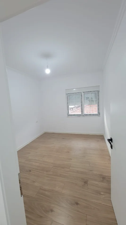 Tirane, shitet apartament 2+1 , 79 m² (Rruga e Bogdaneve)