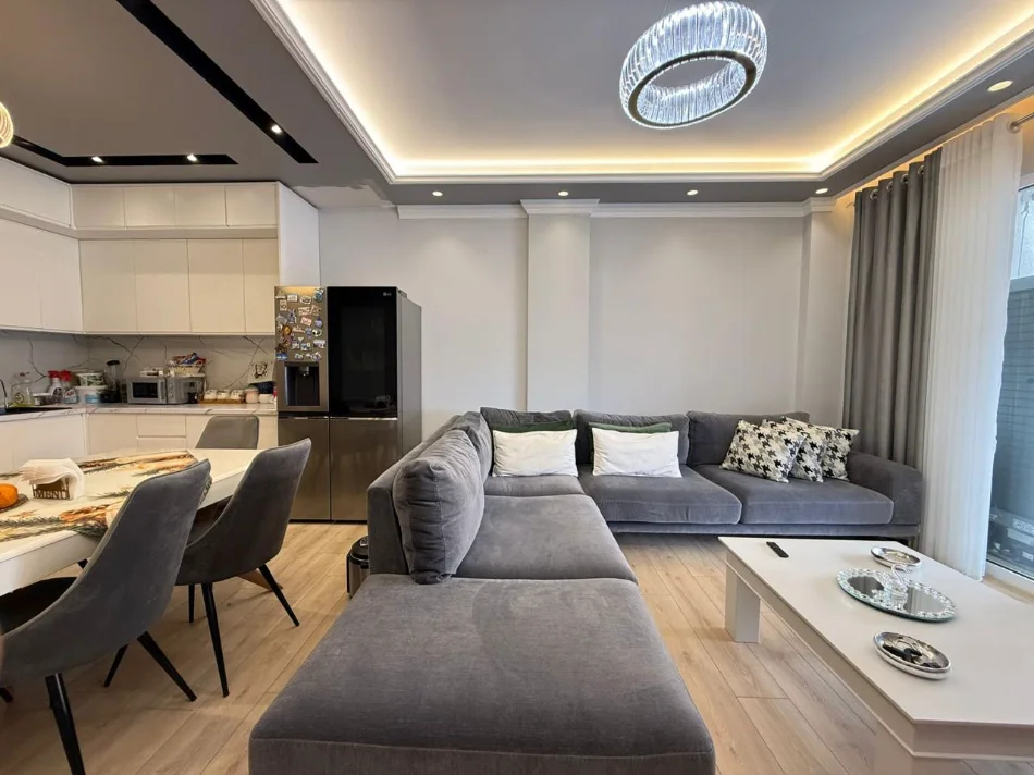 Tirane, shitet apartament 3+1 , 144 m² 339.000 € (Kopshti Zoologjik)