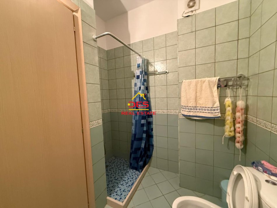 Vlore, jepet me qera apartament 1+1+Ballkon Kati 3, 70 m² 450 € (Rruga murat Tërbaçi)