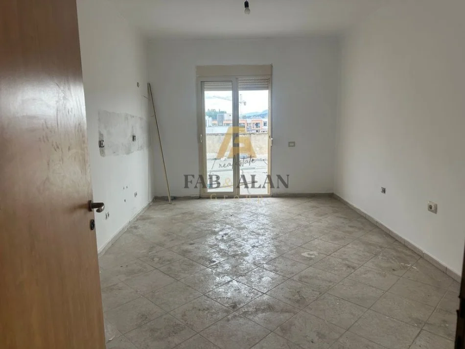 Tirane, shitet apartament 2+1 Kati 9, 121 m² 120.000 € (Astir, 2 Palmat)