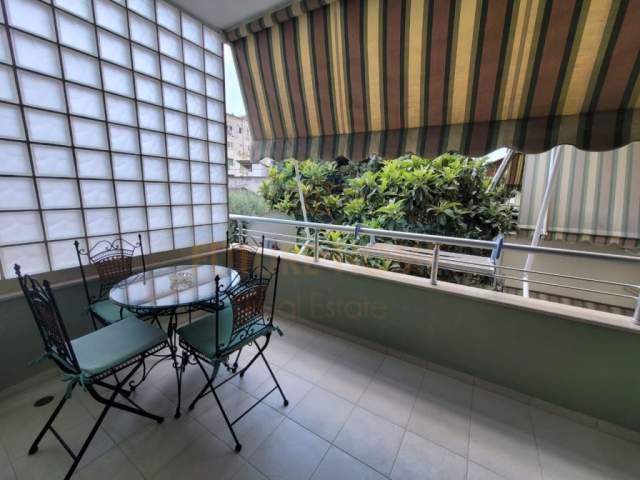 Tirane, jepet me qera apartament 2+1+BLK Kati 2, 90 m² 600 Euro (Bulevardi Zogu I)