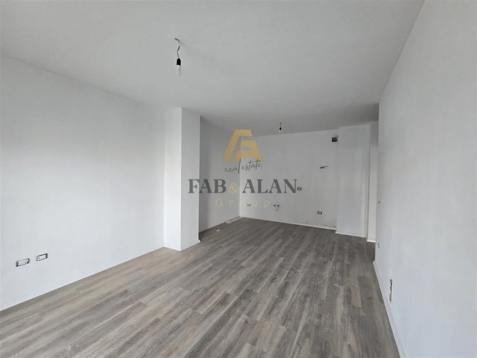 Tirane, shitet apartament 1+1 Kati 1, 72 m² 130.000 € (Laprake, KOMPLEKSI AURA)