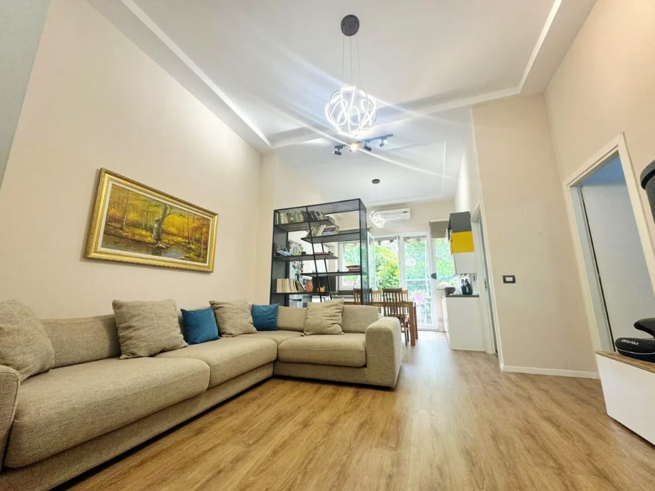 Tirane, shitet 3+1+Aneks+Ballkon , 135 m² 185.000 € (Fresk)