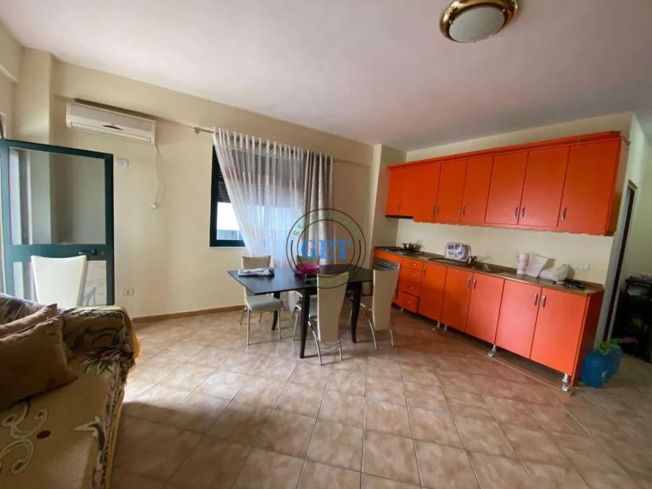 Durres, jepet me qera apartament 1+1+Ballkon Kati 2, 60 m² 350 € (Plazh Iliria)