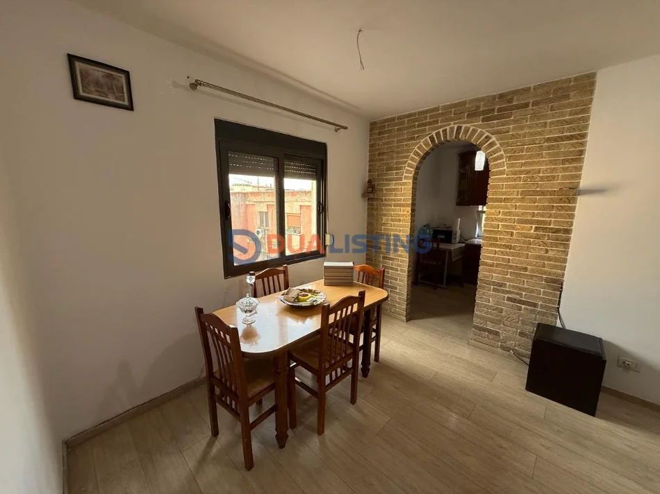 Tirane, shitet apartament 2+1 Kati 5, 83 m² 140.000 € 