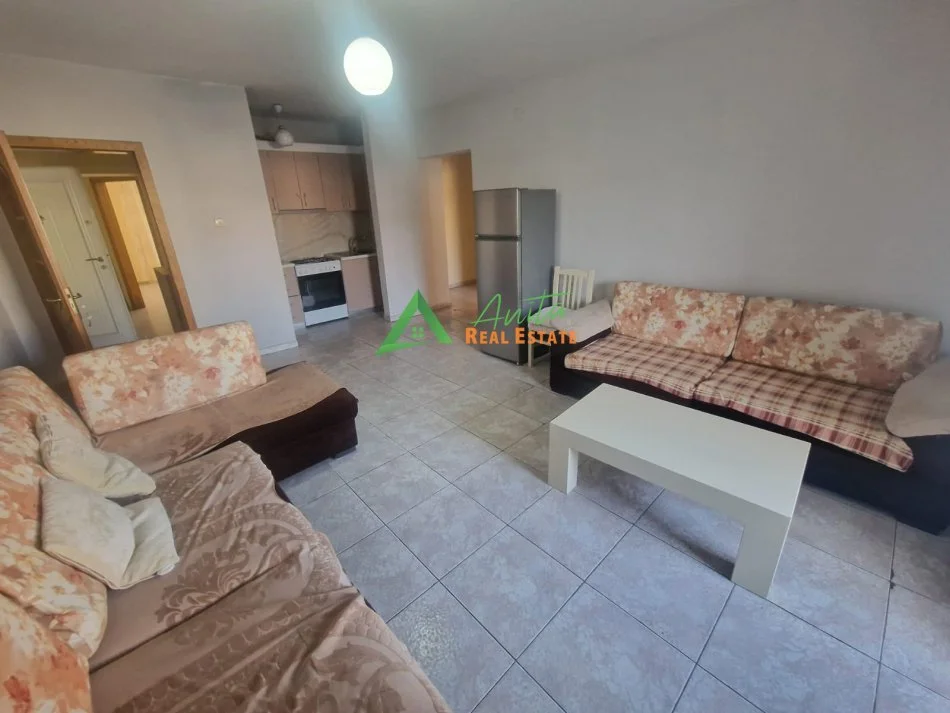 Tirane, shitet apartament 3+1+Ballkon Kati 3, 98 m² 178.000 € , Stacioni i Fundit i Tiranes se re