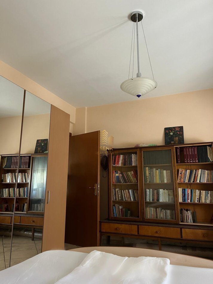 Tirane, jepet me qera apartament 1+1+Ballkon Kati 3, 60 m² 450 € (Don Bosko)