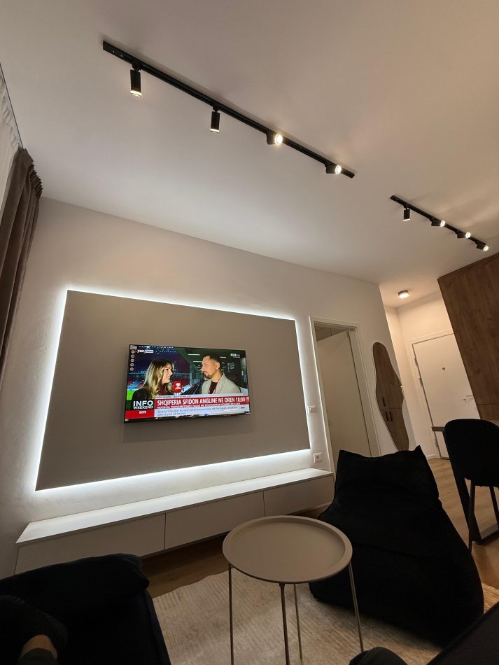 Tirane, jepet me qera apartament 1+1 Kati 5, 60 m² 550 € (Kompleksi Kadiu)