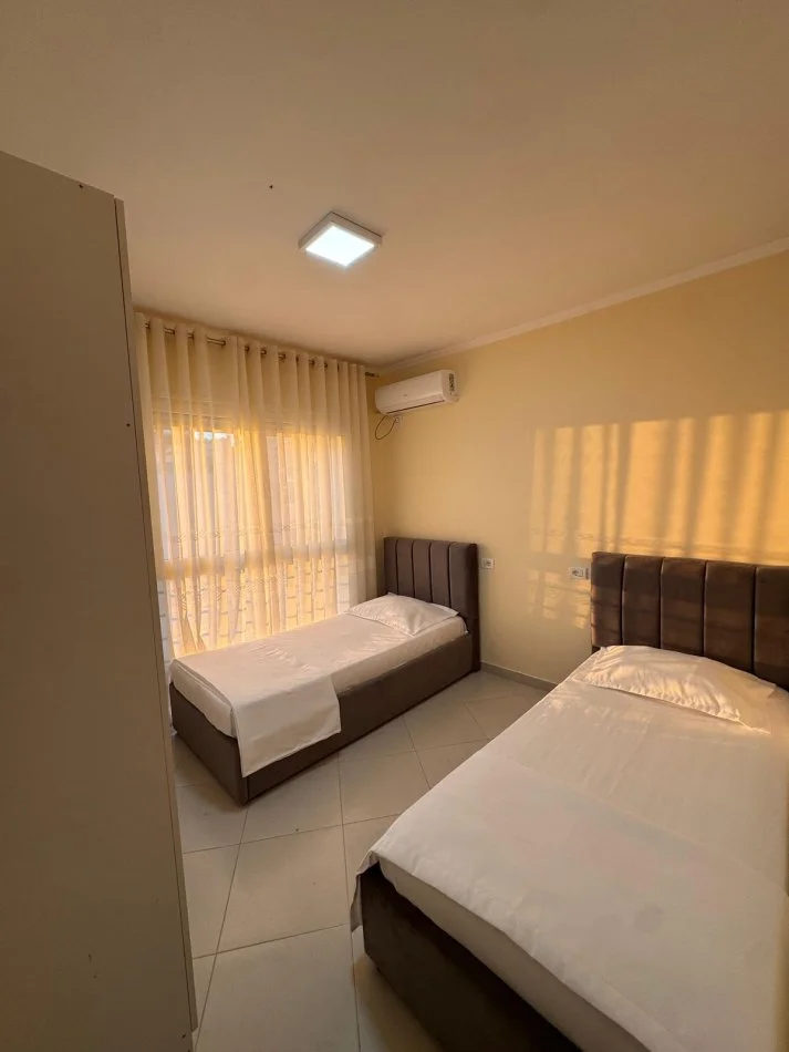 Shqiperi, jepet me qera apartament 2+1+Ballkon Kati 5, 95 m² 750 € (Rruga Mine Peza , prane Prokurorise)