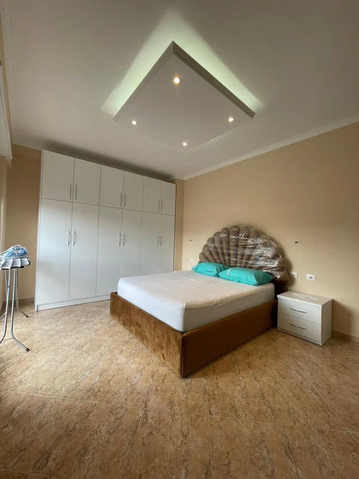 Tirane, jepet me qera apartament 2+1+Ballkon Kati 5, 100 m² 800 € (RRUGA DON BOSKO)