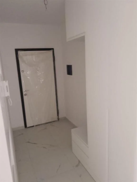 jepet me qera , 500 €