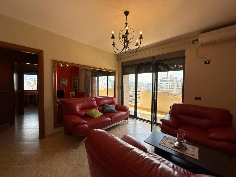 Tirane, jepet me qera apartament 2+1+Ballkon Kati 9, 97 m² 700 € (9 katshet)