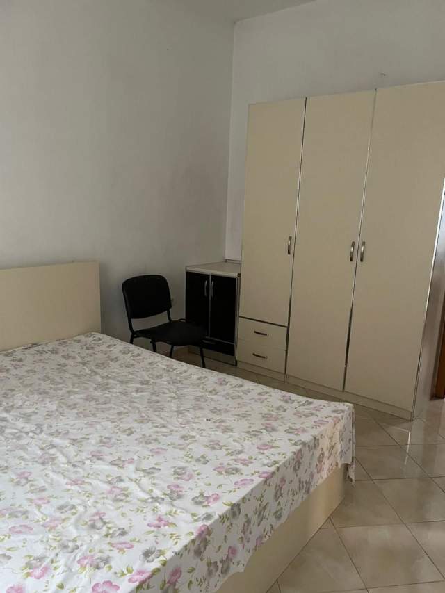 Tirane, jepet me qera apartament 1+1+BLK Kati 1, 60 m² 190 Euro (5 maji)