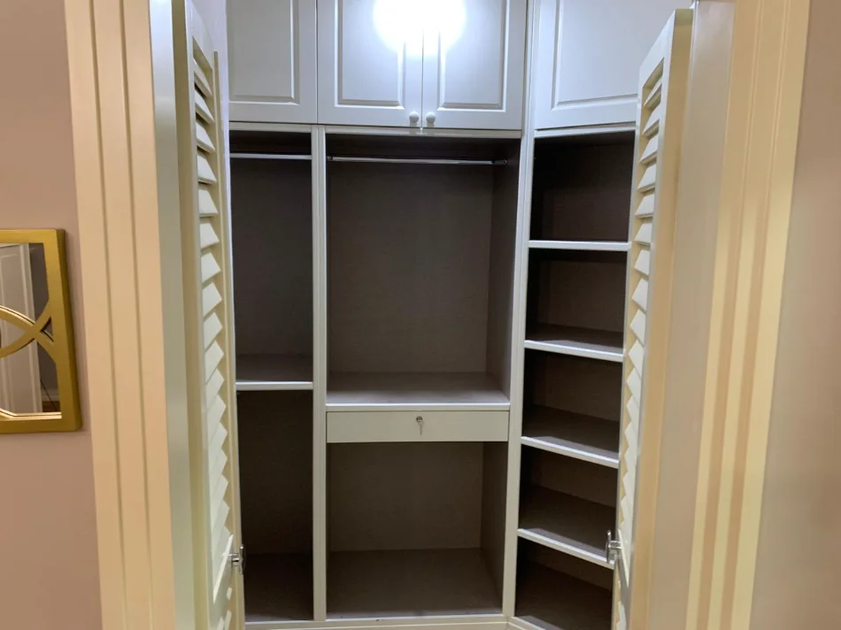 Tirane, jepet me qera apartament 2+1+Ballkon Kati 8, 106 m² 950 € 