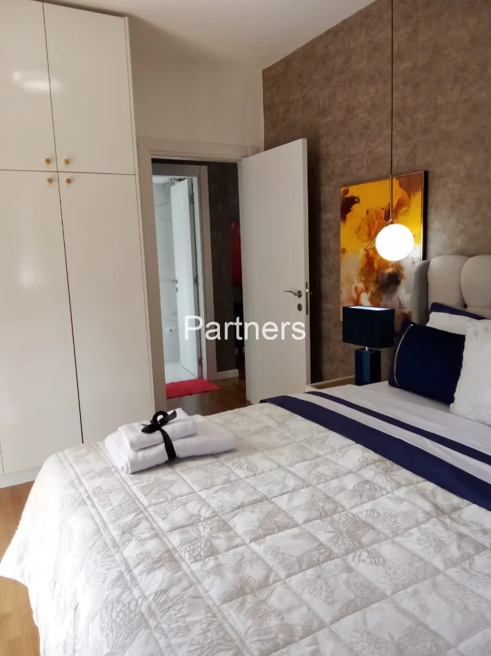 Tirane, jepet me qera apartament 1+1 Kati 5, 76 m² 800 € (mozaiku i tiranes)