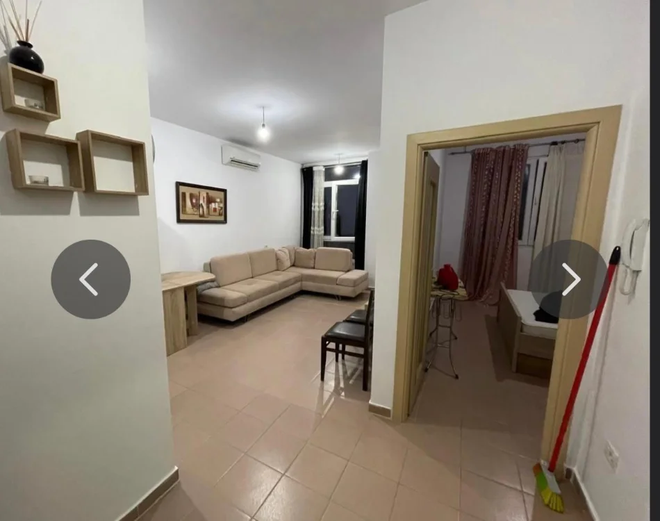 Tirane, jepet me qera apartament 1+1+Ballkon Kati 7, 60 m² 420 € (Kompleksi Fratari)